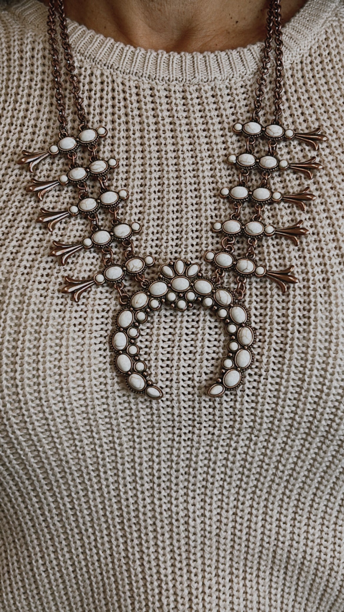 Raylenn Fashion White Stone Squash Blossom Necklace