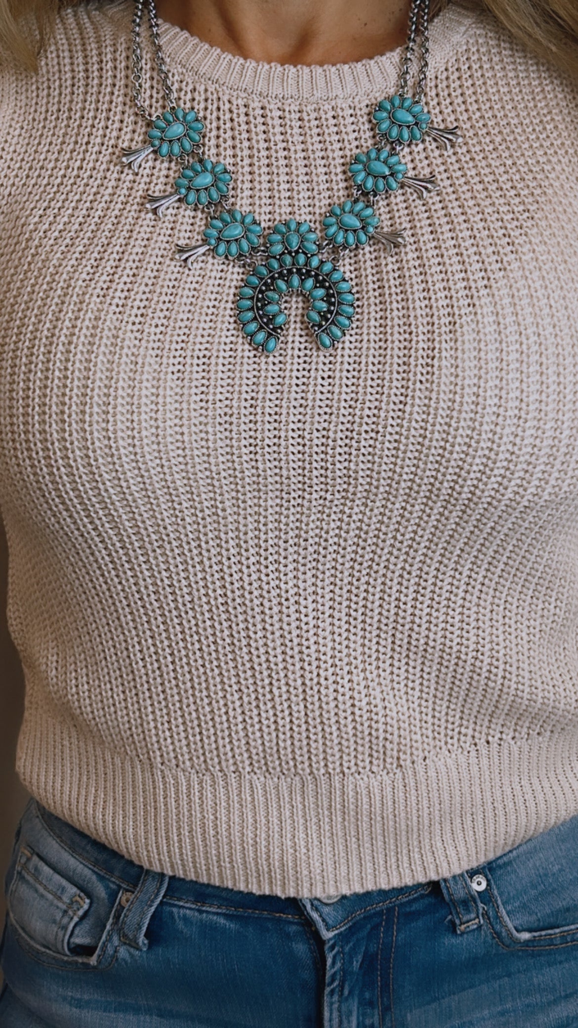 Donna Fashion Squash Blossom Necklace